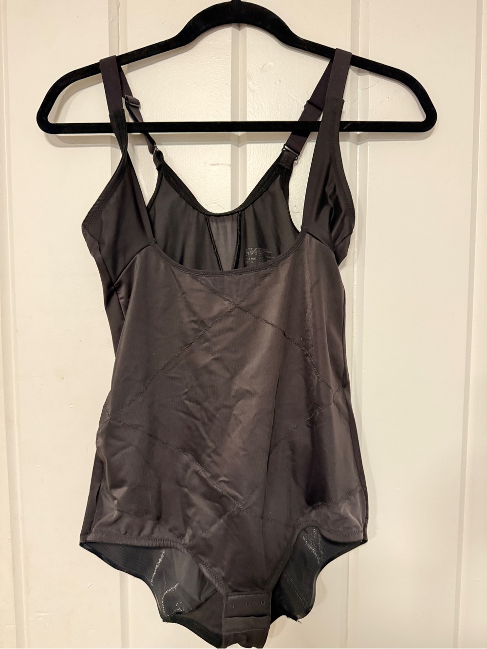 Smoothing Shapewear Bodysuit - Black